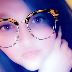 Meet your Posher, Haylee